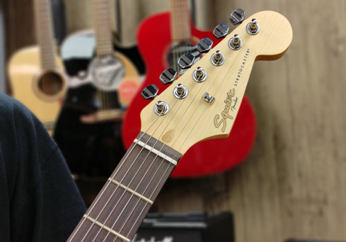 گيتار الکتريک اسکوایر Squier Bullet Strat HT BLK