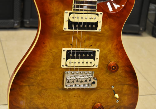 prs-se-custom-24-burled-ash-vsb گیتار الکتریک پی آر اس PRS SE 35th Anniv Custom 24 Faded Blue Burst